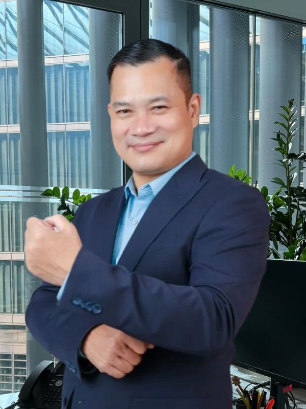 Ryan Truong, Operations Manager